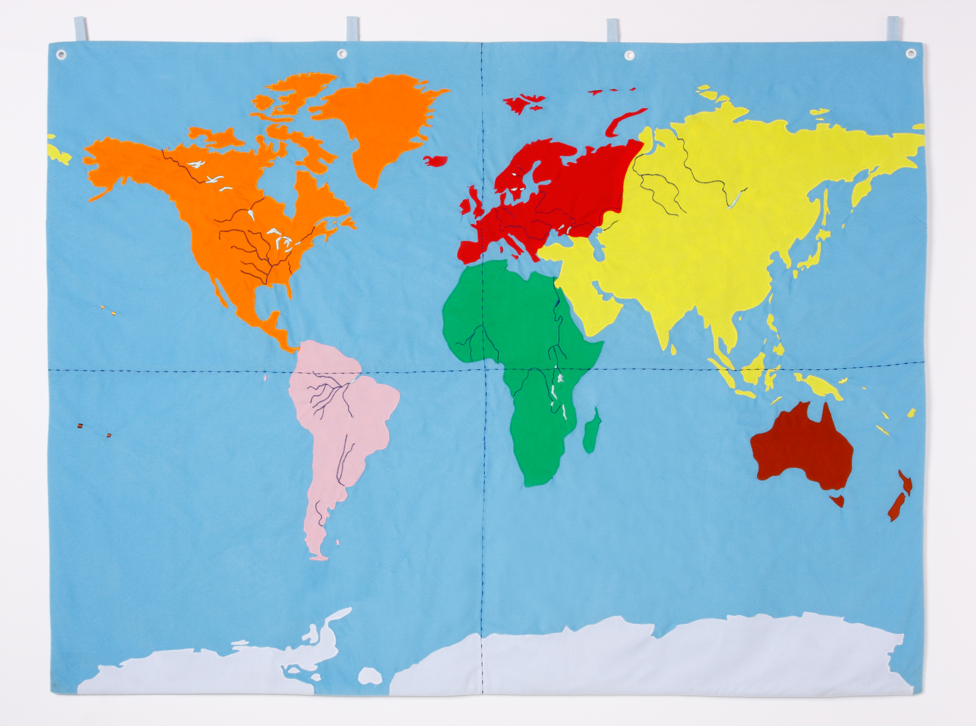 布製 世界地図 株式会社コンセル 絵本とおもちゃをとおして 日本のこどもを元気にします